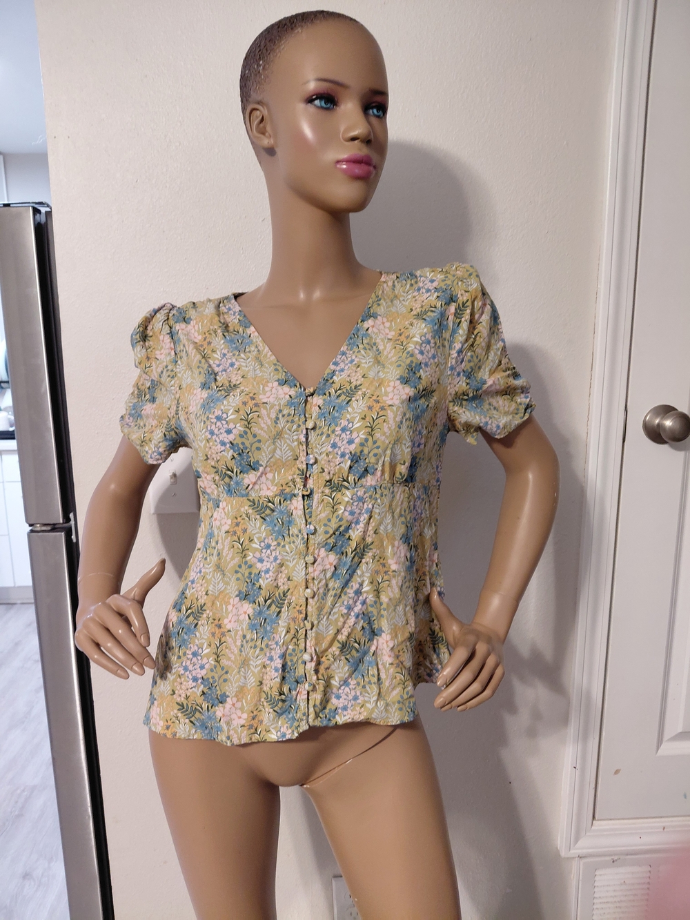 Floral V-Neck Button Front Puff Sleeve Top - Yellow Multi